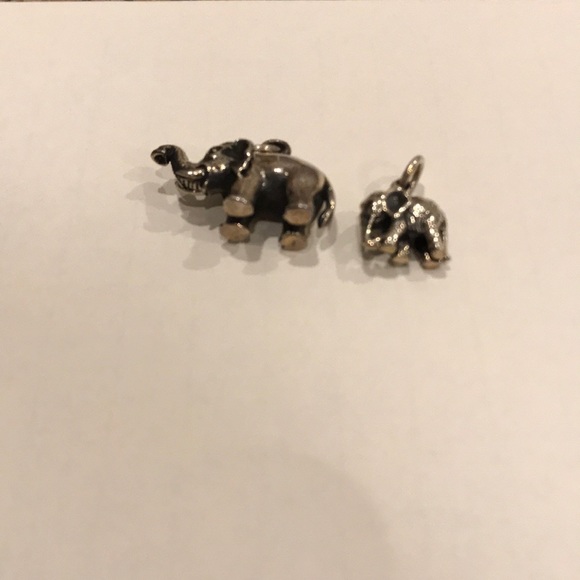 Solid sterling silver elephant pendants 🐘 - Picture 3 of 4